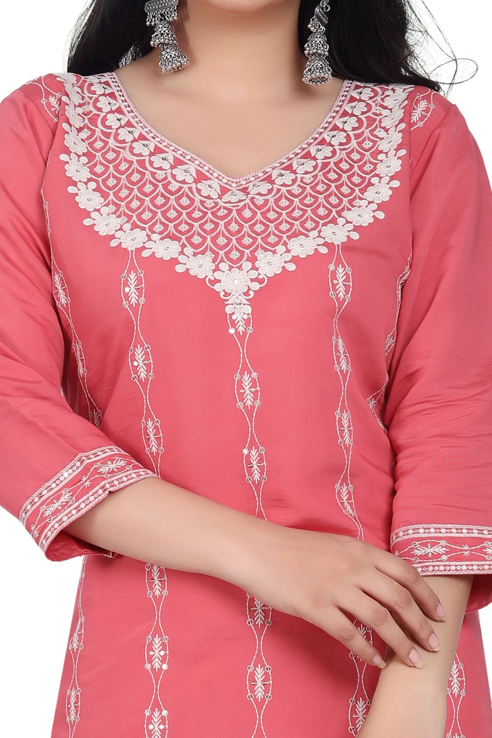 Valencia Anaya Kurti